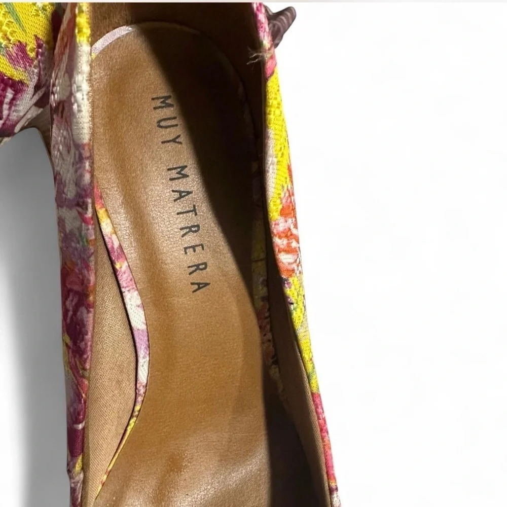 Elegant Multicolor Floral Heels